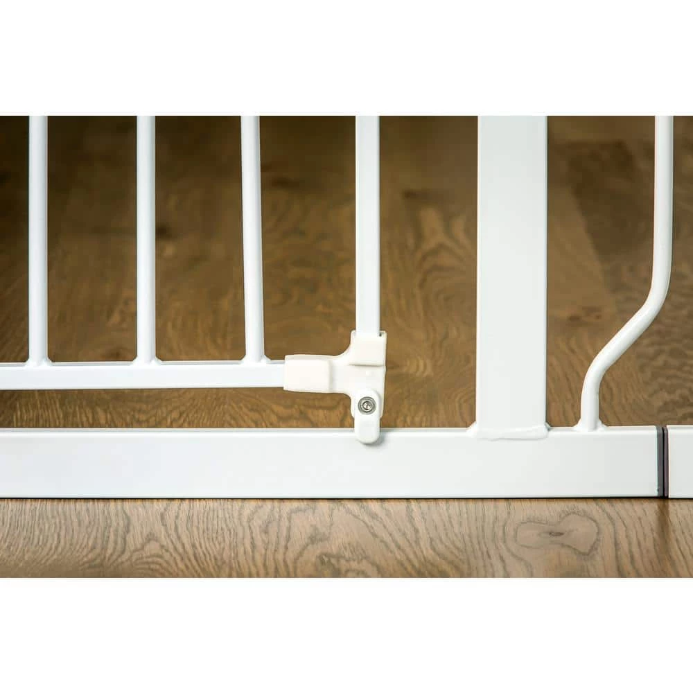 30" Easy Step Metal Walk-Through Gate by Regalo - Image 4